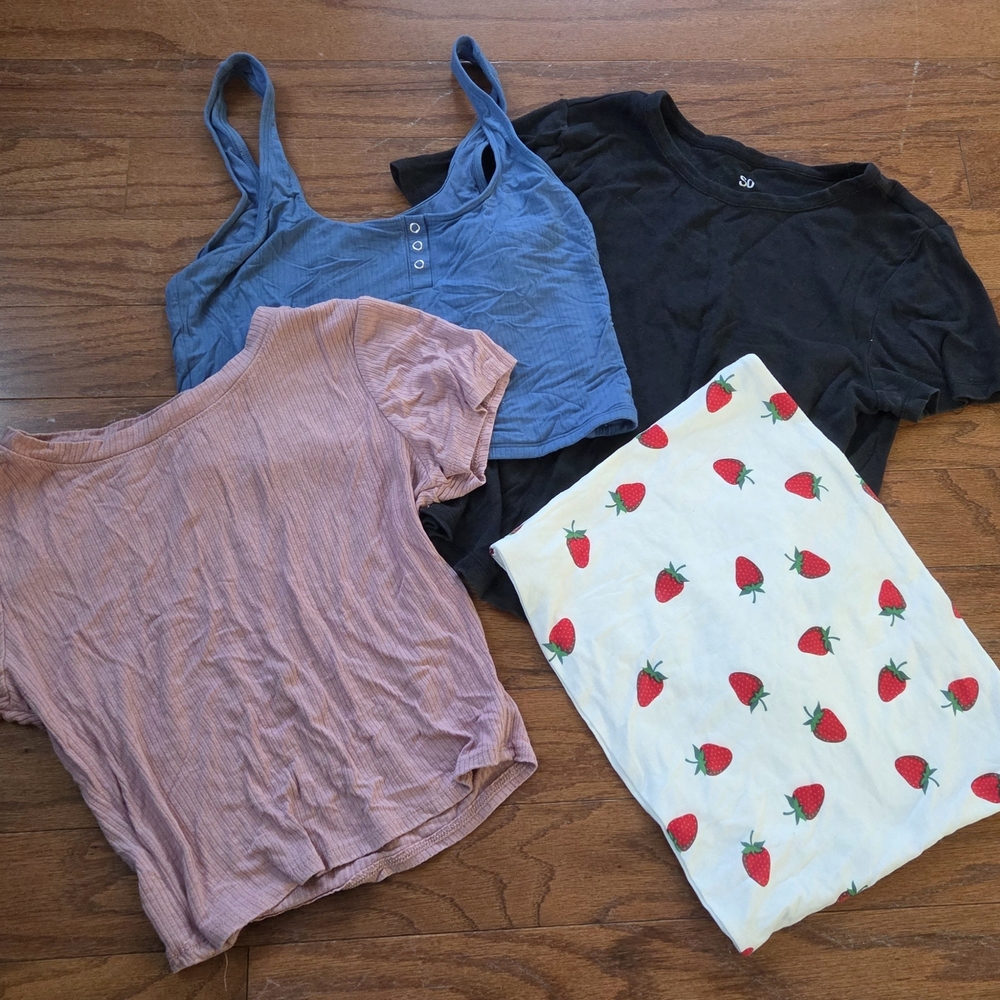 Lot of 4 Medium Crop Tops: various brands including rue 21, auden, bozzolo, so
